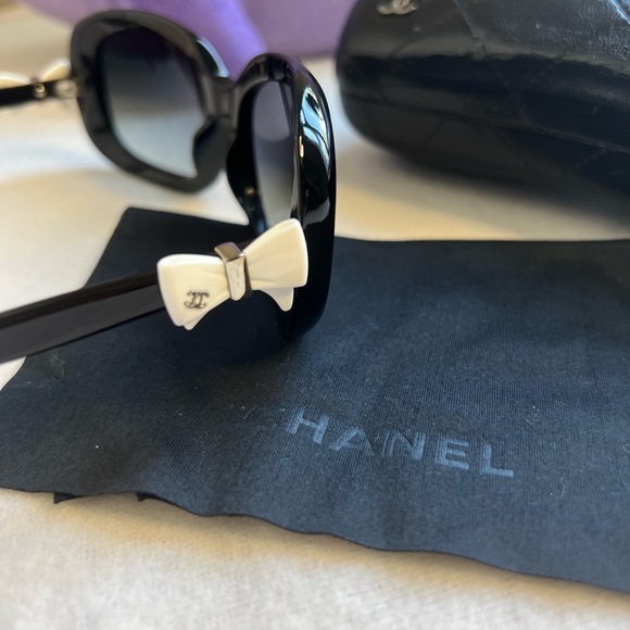 Preowned Chanel Sunglasses